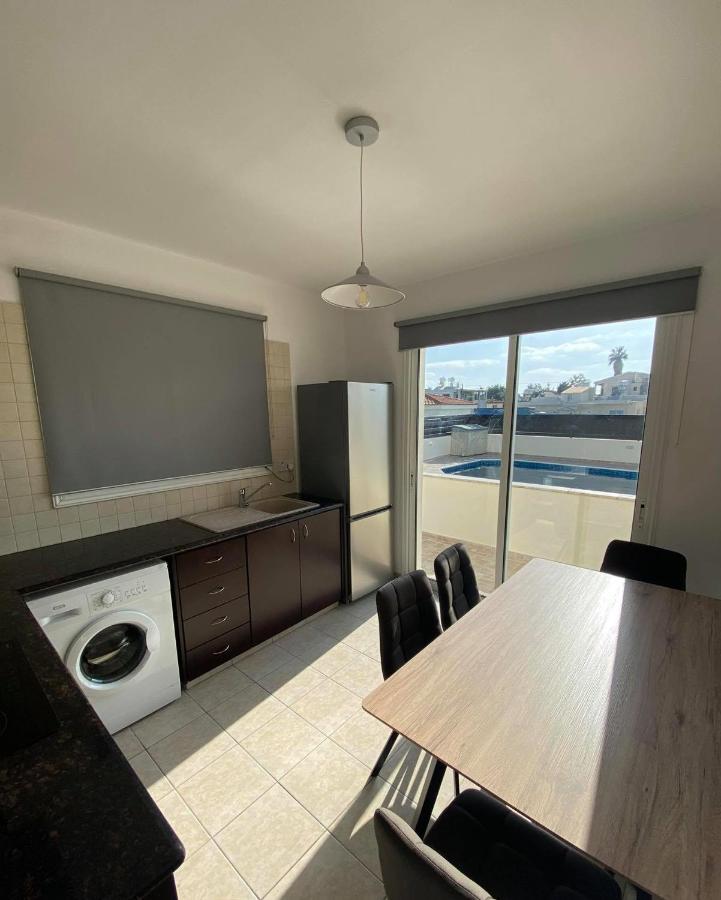 Cosy Apartment In Kato Paphos With Pool Access Eksteriør billede