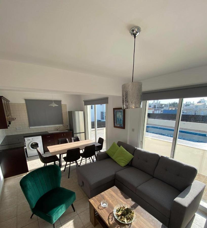 Cosy Apartment In Kato Paphos With Pool Access Eksteriør billede